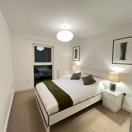 Modern Comfortable 1-Br Flat In Heart Of Stockwell London Exterior photo